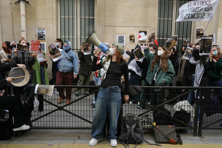 Proteste filo palestinesi in Francia - (Afp)