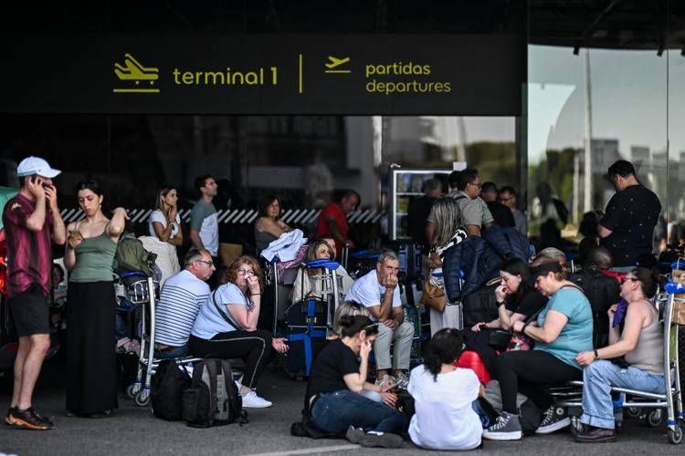 afp 20250428 43tl4bx v1 highres spainenergyemergencyblackout