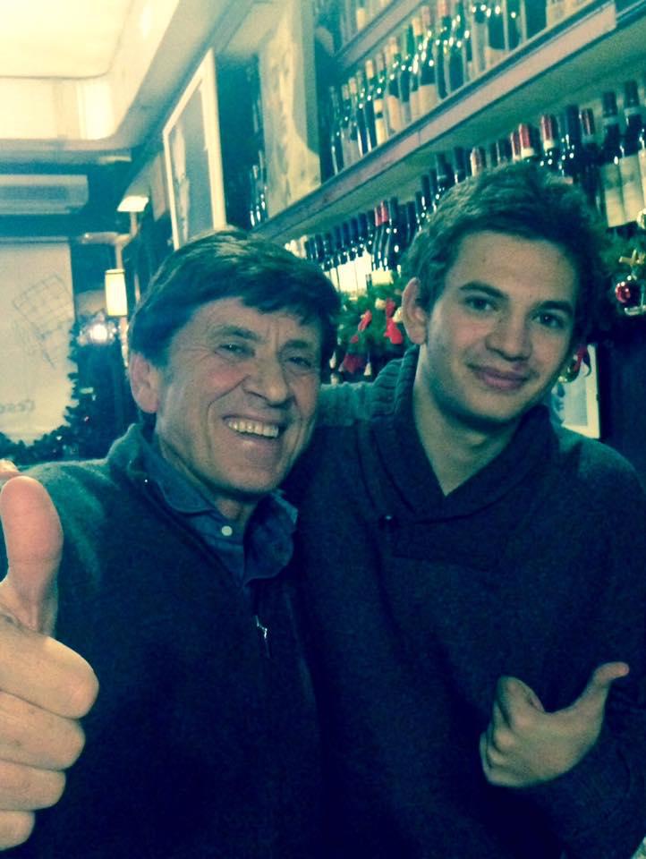 Gianni Morandi con il nipote Paolo, figlio di Marianna e di Biagio Antonacci