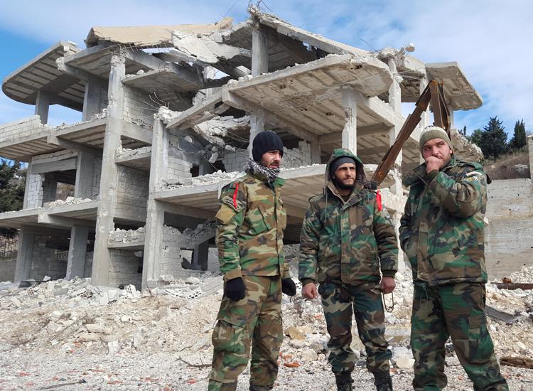 Militari siriani filogovernativi a Rabia (AFP) - (AFP)