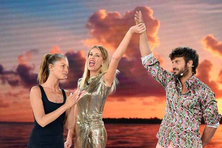 Marina La Rosa, Alessia Marcuzzi e il vincitore Marco Maddaloni (FOTOGRAMMA/IPA)