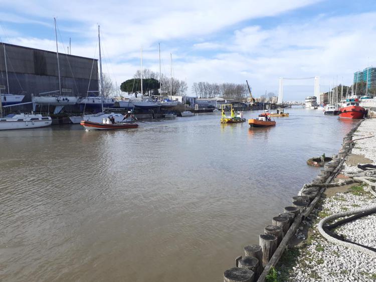 Rifiuti in mare, in azione flotta antinquinamento