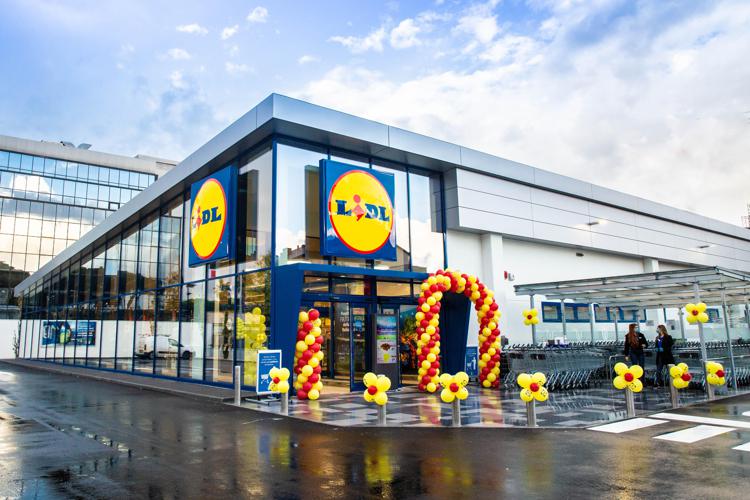 8 marzo, Lidl: donati 40mila euro a Di.Re. e Salute Donna Onlus