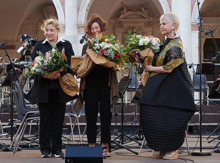 Premio 'Carla Fendi' assegnato a Carol Lewitt e a Marina Mahler