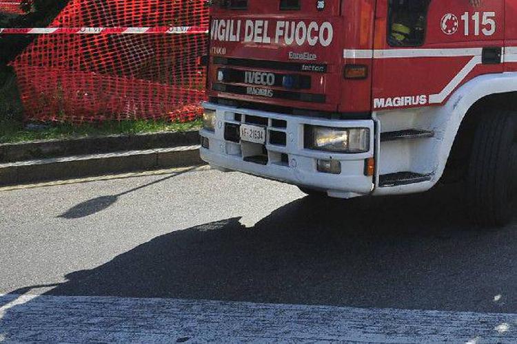 Incidente sul lavoro nel Casertano, operaio muore schiacciato da un cancello