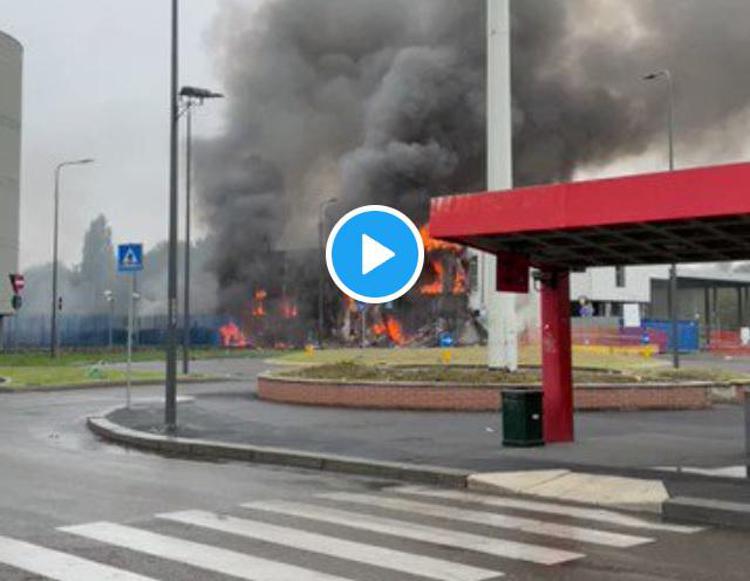 Milano, aereo caduto: 