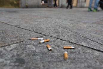 Iss, in Italia 1 adulto su 4 fumatore, 30% giovani usa sigaretta o svapa