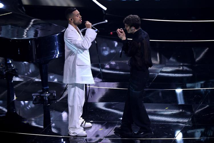 Sanremo 2022, Mahmood e Blanco guidano classifica terza serata