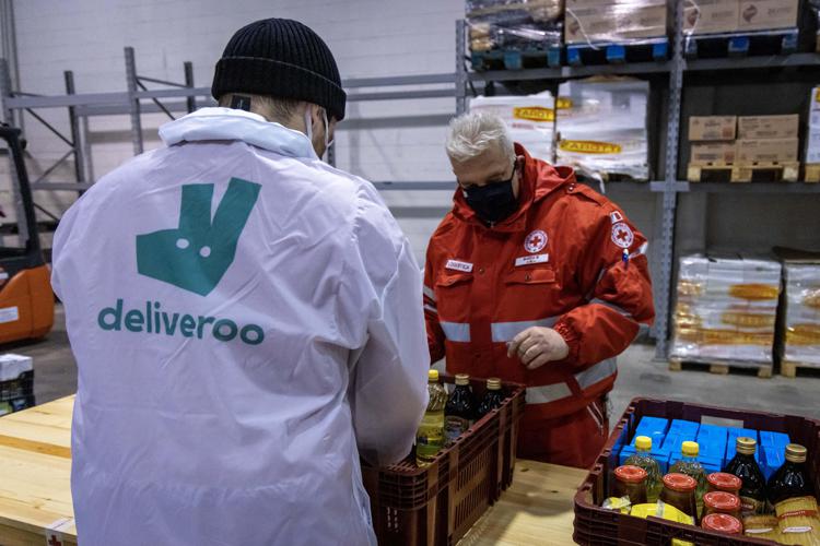 Deliveroo: donazioni a Croce Rossa per oltre 300.000 euro