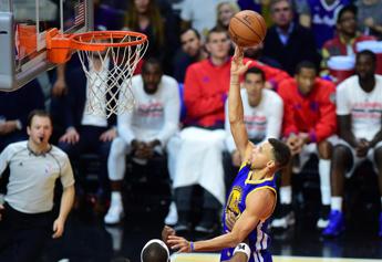 Playoff Nba, Golden State Warriors in finale per il titolo