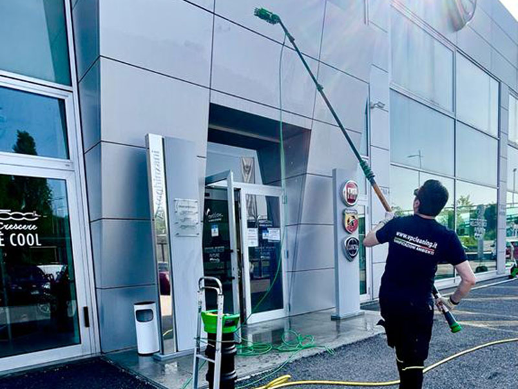 VP Cleaning Services: un metodo ecologico ed economico per le pulizie in quota e in sicurezza