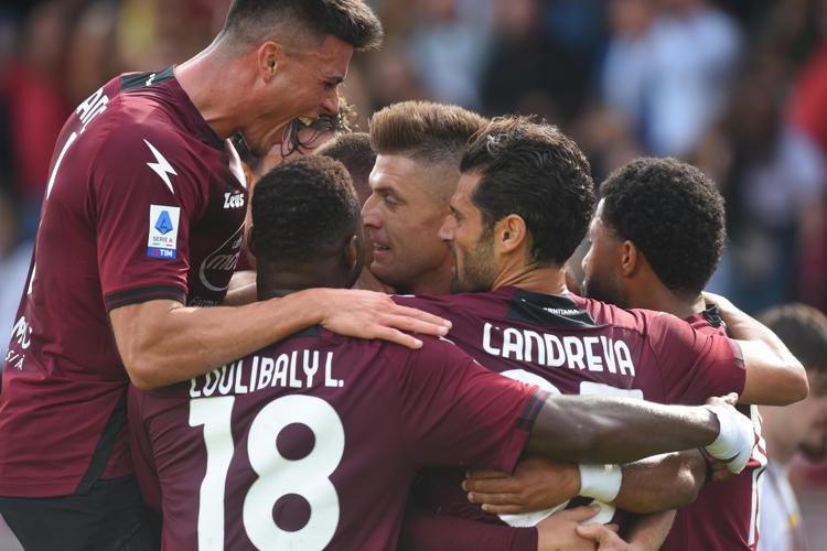 Salernitana-Verona 2-1, Dia gol decisivo al fotofinish - Video