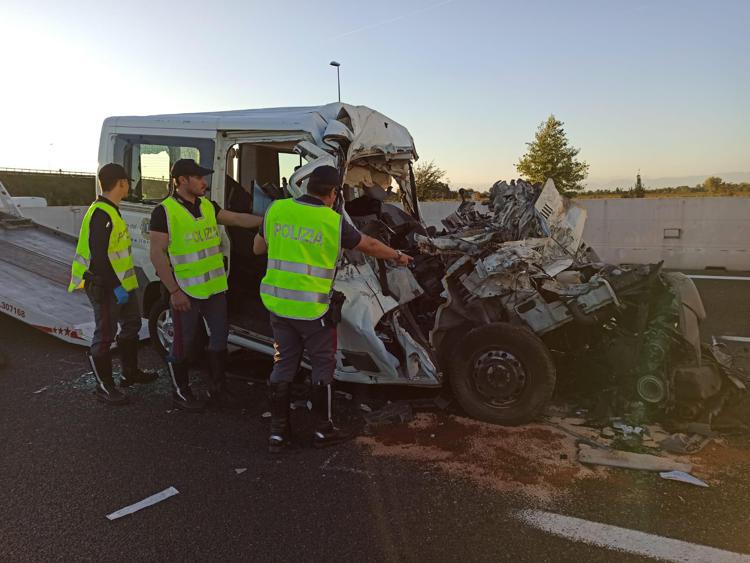 Incidente su A4, morta anche l'educatrice: è la settima vittima