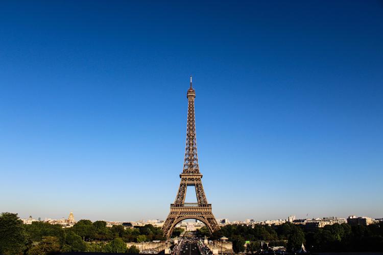 Sulla Torre Eiffel si cucina rispettando il clima