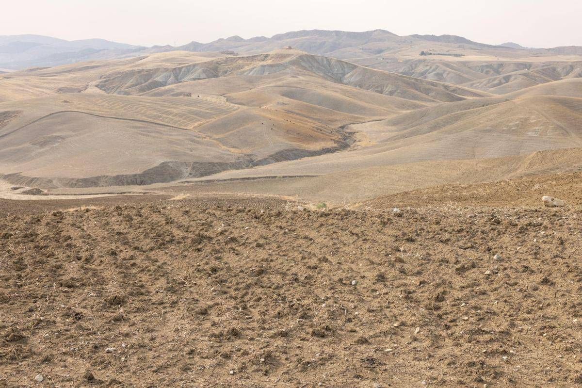 Deserti d'Italia, guida turistica sugli effetti della siccità