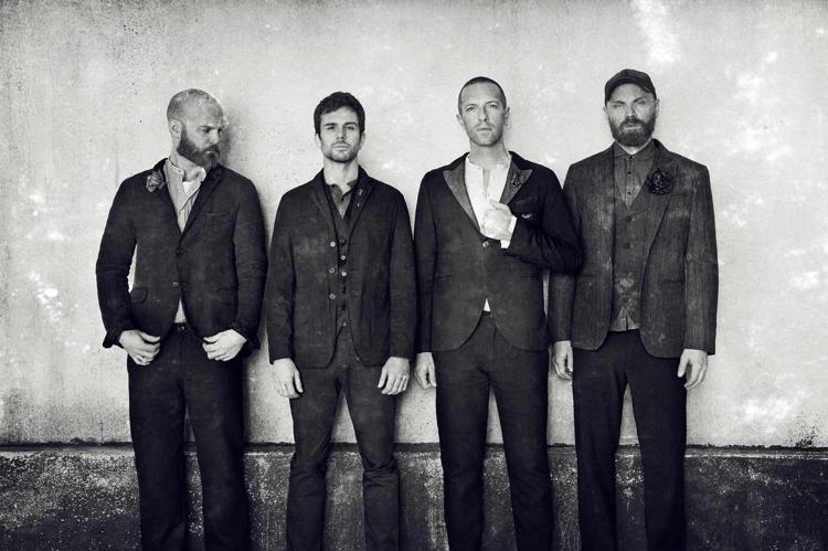 Al concerto dei Coldplay l'inno della protesta in Iran