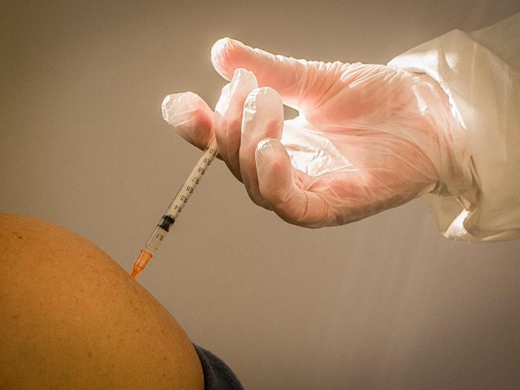 Vaccinazione Covid (Fotogramma)