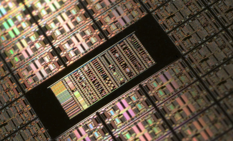 Tsmc festeggia la produzione del primo chip a 3 nanometri a Taiwan