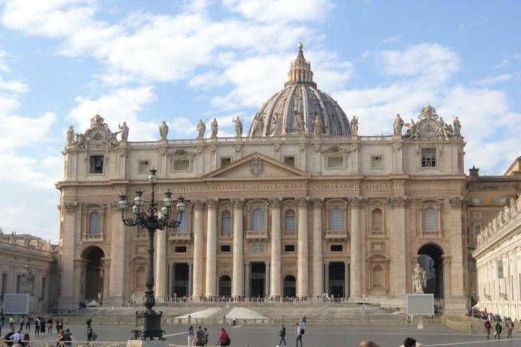 La Basilica di San  Pietro, uno dei siti più visitati dai turisti stranieri, secondo la piattaforma Tigest 