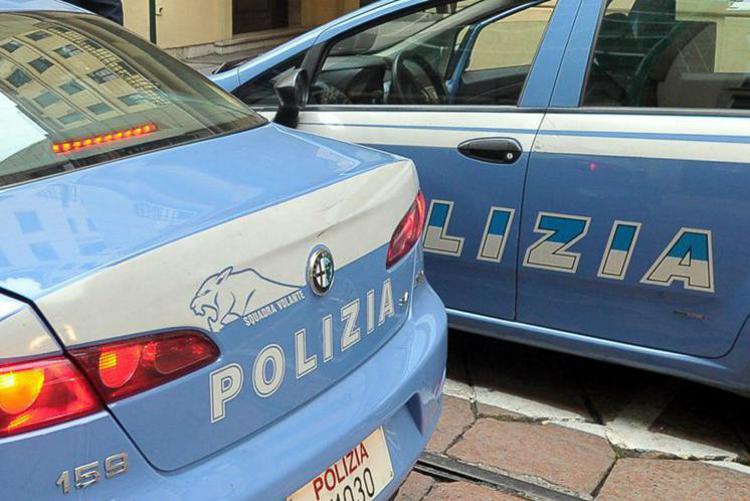 Napoli - agguato in negozio a Scampia: 29enne ucciso a colpi pistola