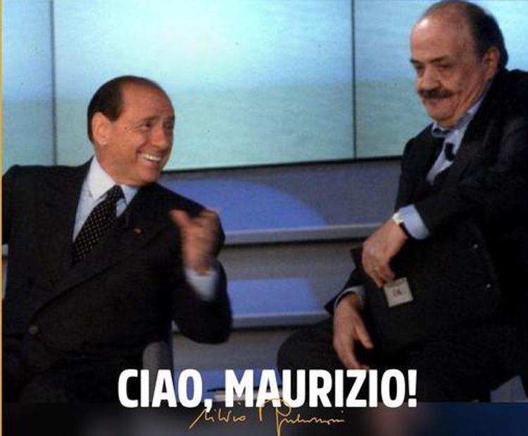 La foto postata sui social da Berlusconi