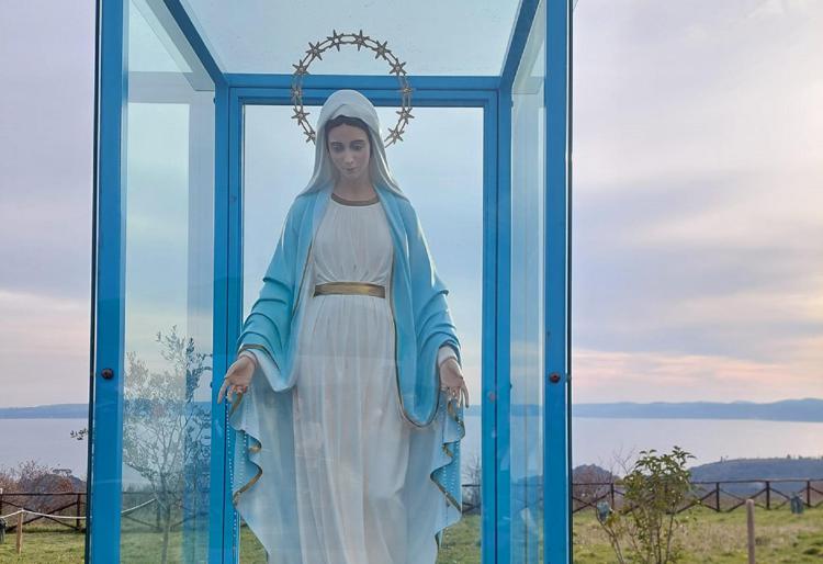 Trevignano, la Madonna piange sangue. Il sindaco: 