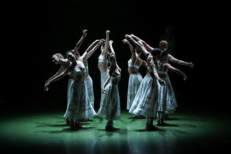 Un'immagine della 'Sagra della Primavera' con il Malandain Ballet Biarritz in cartellone al Teatro Alighieri di Ravenna - (foto Olivier Houeix)