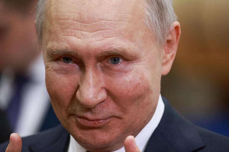 Ucraina, Putin firma nuova legge contro 'fake news' sulla guerra