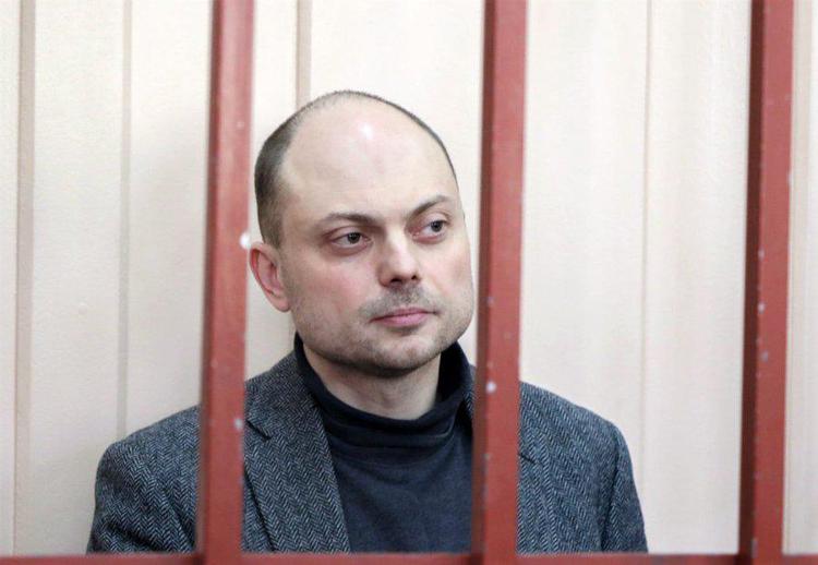 Russia, il 'nemico del popolo' Kara-Murza condannato a 25 anni di carcere
