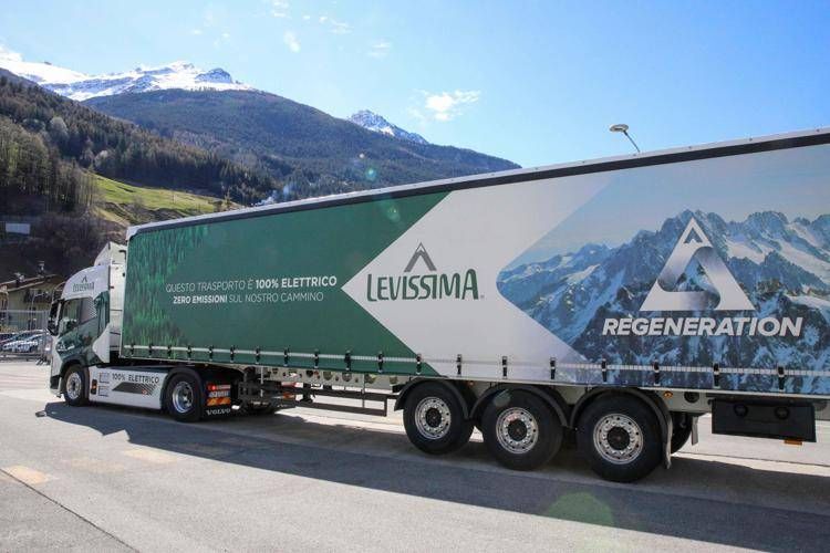 Levissima, inaugurato primo truck elettrico per distribuzione acqua minerale