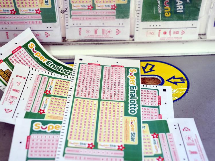 Superenalotto, winning draw numbers today 2 May 2023 Pledge Times