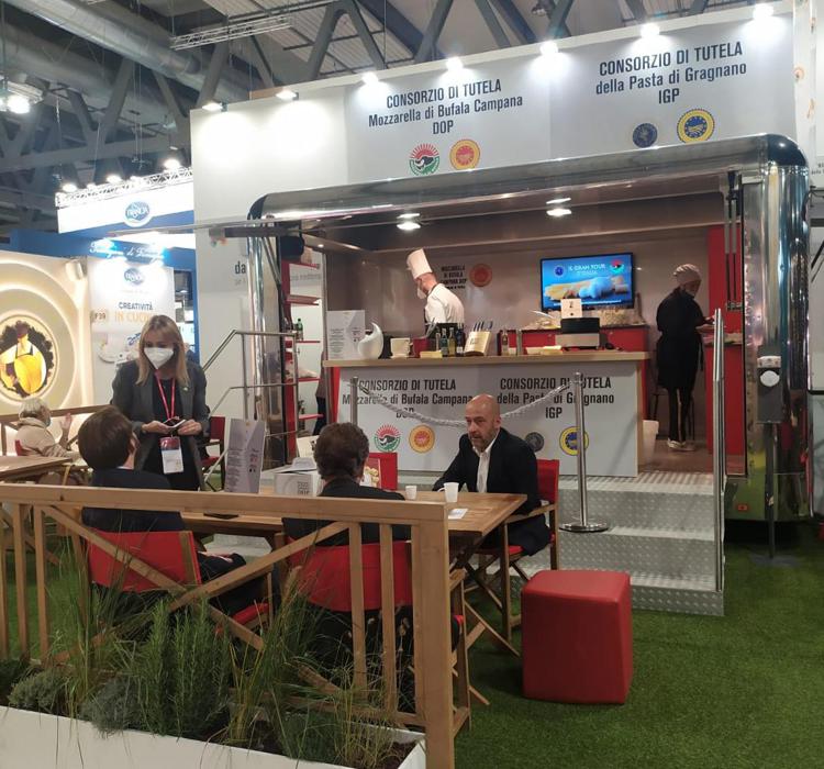 A Tuttofood la nuova tendenza della mozzarella di bufala campana Dop a colazione