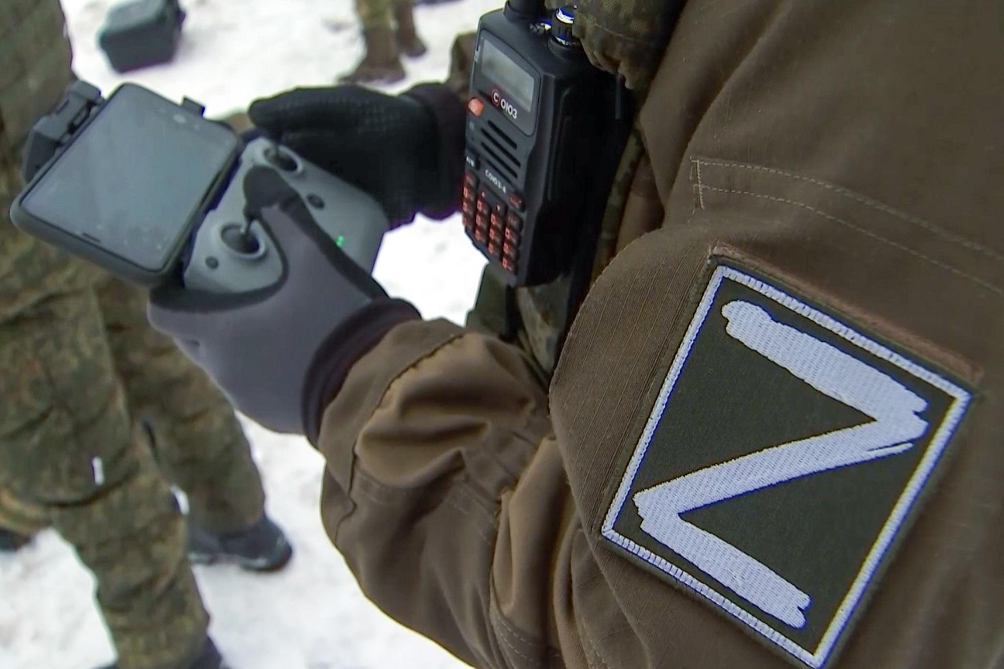 Russia - per i soldati niente smartphone in prima linea: Duma pensa a punizione