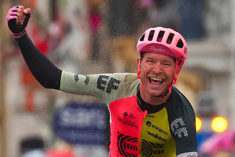 Giro d'Italia 2023, Cort Nielsen vince decima tappa