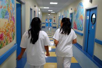 Sanità, Fnopi: “Il 40,2% degli infermieri nel 2023 ha subito aggressioni verbali o fisiche”