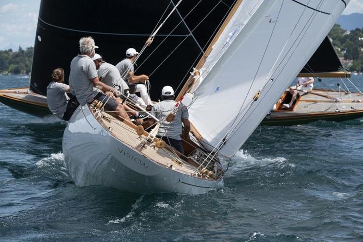 Vela d'epoca, Vision a caccia del Mondiale 8 Metri Stazza Internazionale