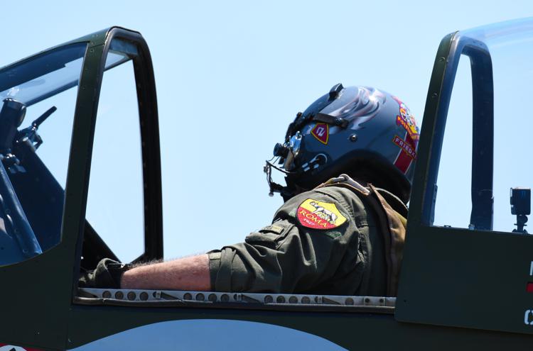 Dan Friedkin pilota, il presidente della Roma in volo per il centenario dell'Aeronautica