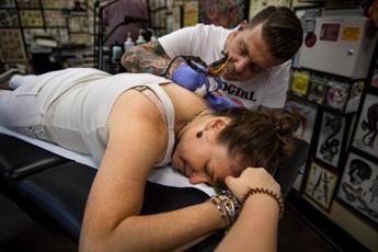 Ricciardi, ‘cibi lavorati e inchiostri tattoo sotto lente per aumento casi tumore’
