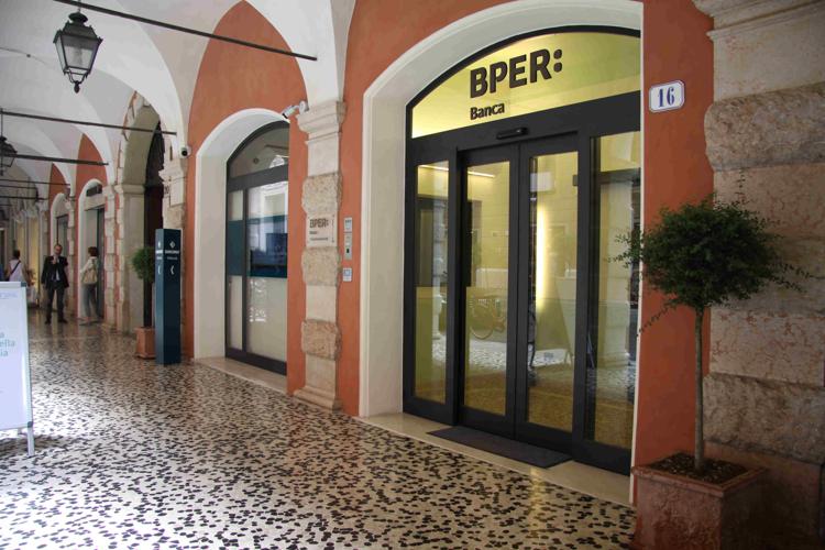 Bper, stress test: Cet1 al 7,89% in scenario avverso ma 'risultati non confrontabili con 2021'