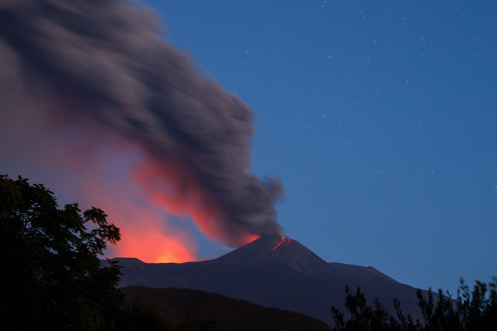 Etna - nuova eruzione: nube cenere alta 5 km