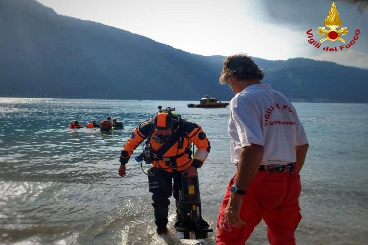 Como, recuperato il corpo della bambina dispersa nel lago