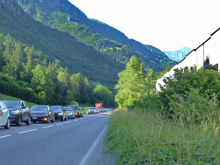 Auto in fila per il traffico (Fotogramma/Ipa)