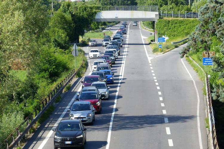 Traffico sulle strade delle vacanze (Fotogramma/Ipa)