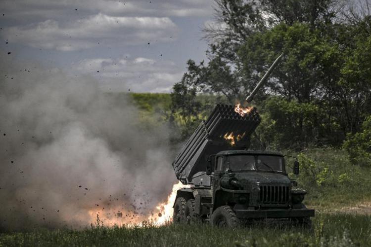 Artiglieria ucraina in azione - Afp