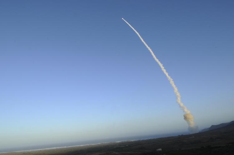 Un missile di lungo raggio - (Fotogramma)