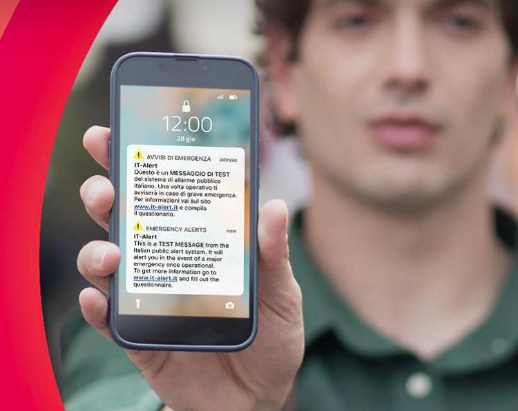 Il messaggio IT-alert su uno smartphone