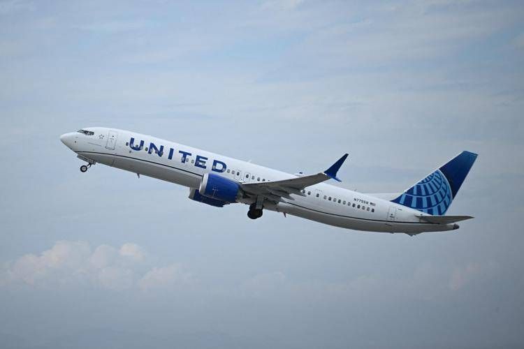 Un boeing della United Airlines (Afp)