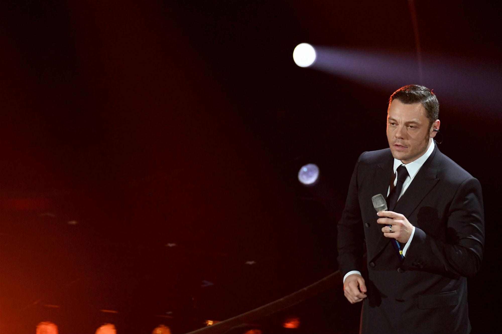 Tiziano Ferro and husband Victor Allen are divorcing, the announcement ...