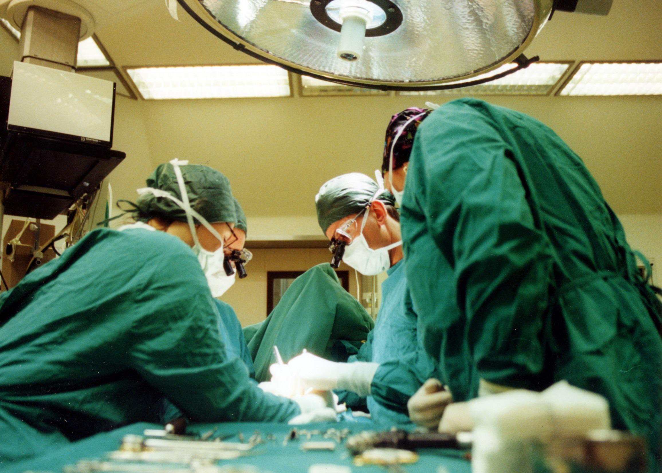 Kidney removed from awake patient at Molinette in Turin, it's the first ...