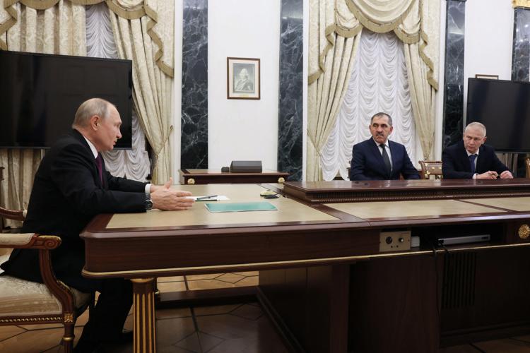 Putin e Andrei Troshev - (Afp)